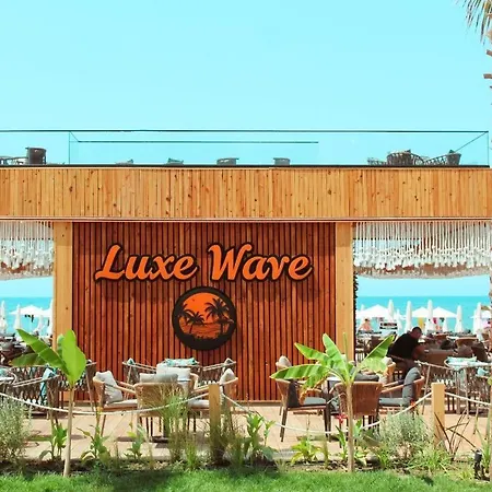 Luxe Wave *